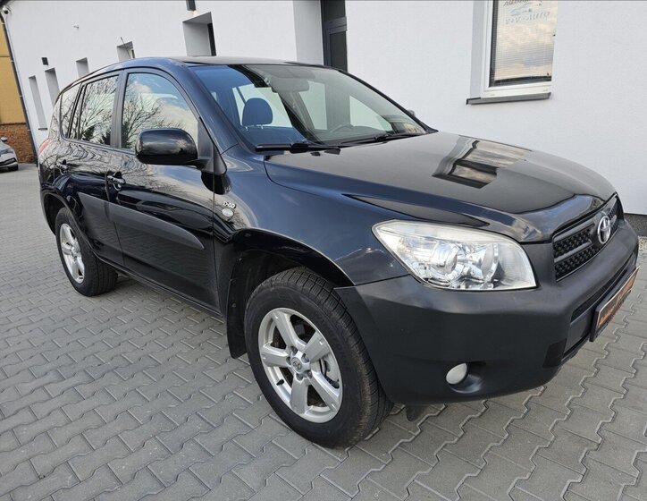 Toyota RAV4 Kombi 2,2 l 100 kw