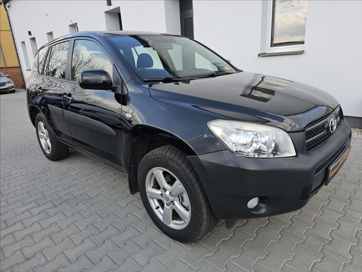 Toyota RAV4 Kombi 2,2 l 100 kw
