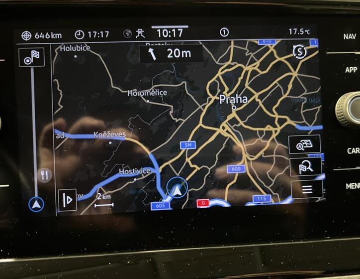 Volkswagen Multivan 16