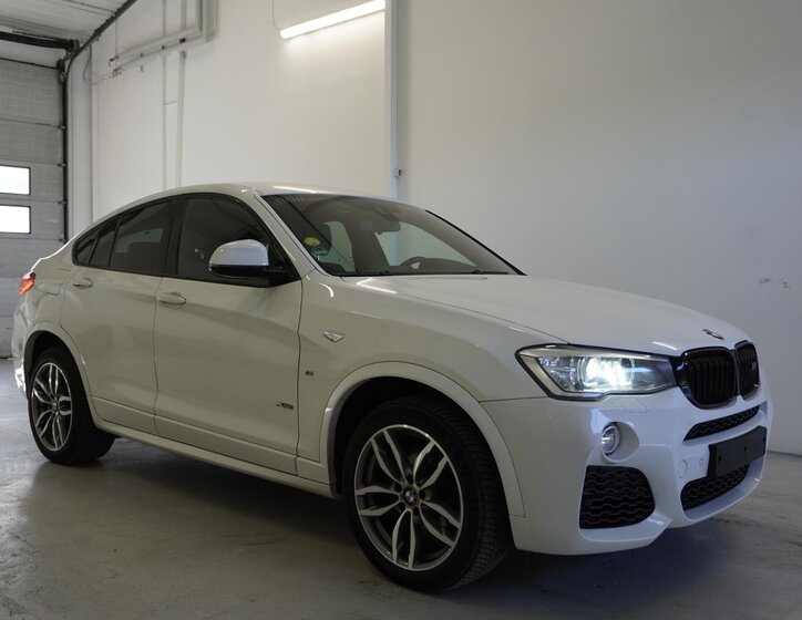 BMW X4 SUV / Terénní 3,0 l 230 kw