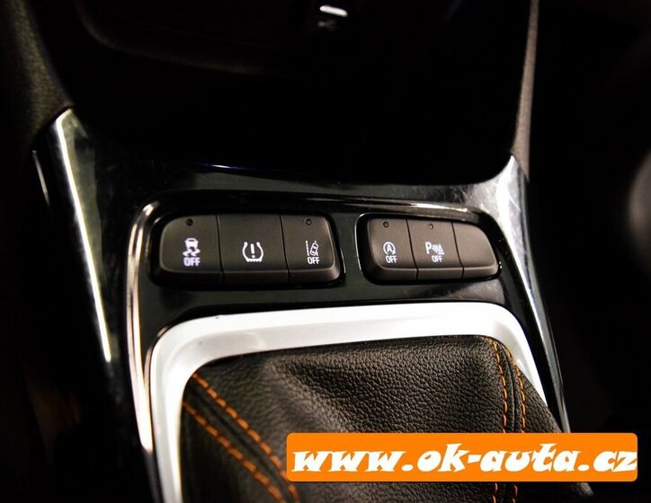 Opel Ostatní Hatchback 1,2 l 81 kw