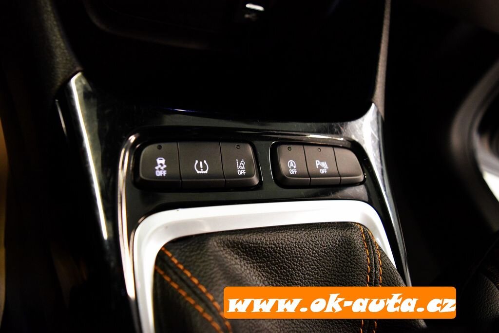 Opel Ostatní Hatchback 1,2 l 81 kw