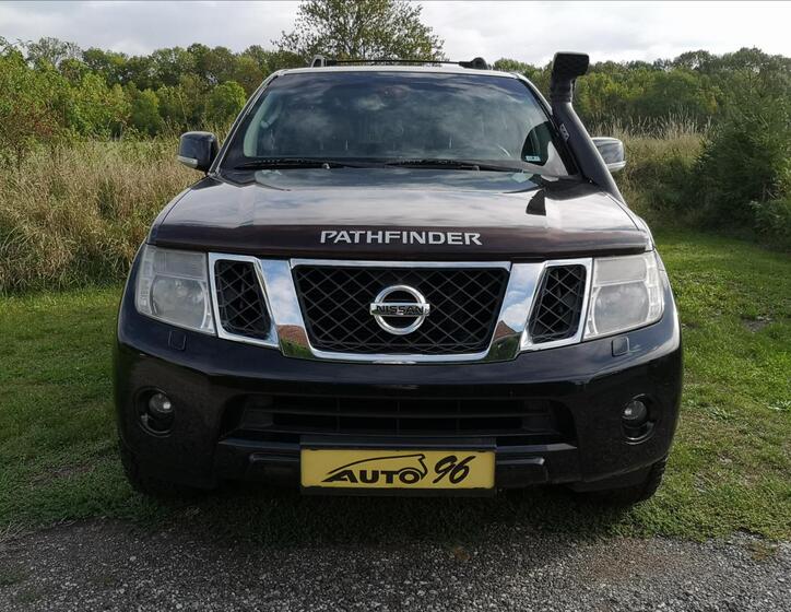 Nissan Pathfinder 42