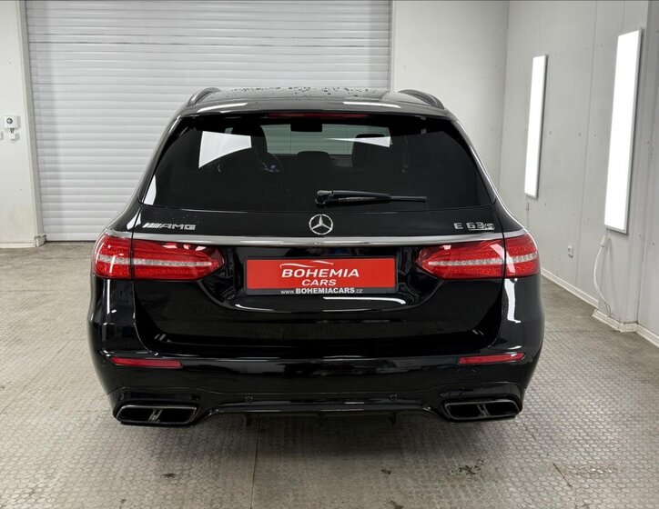 Mercedes-Benz Třídy E Kombi 4,0 l 450 kw