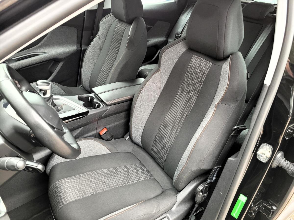 Peugeot 3008 SUV 1,5 l 96 kw