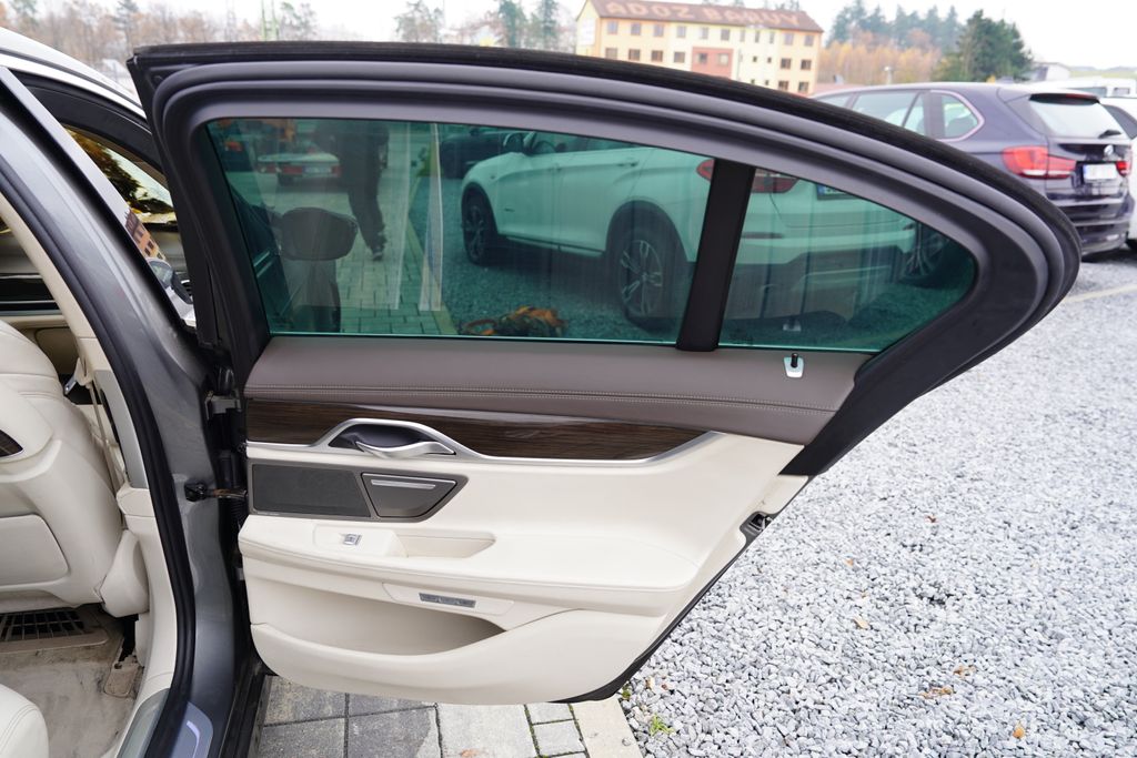 BMW Řada 7