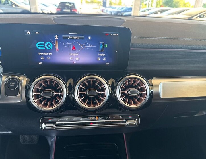 Mercedes-Benz EQB 13