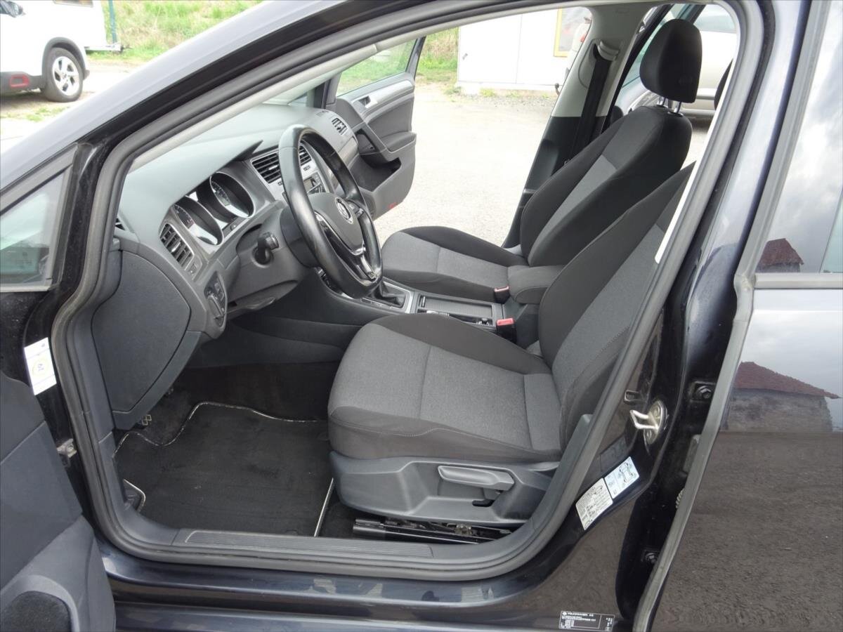 Volkswagen Golf Kombi 1,6 l 81 kw