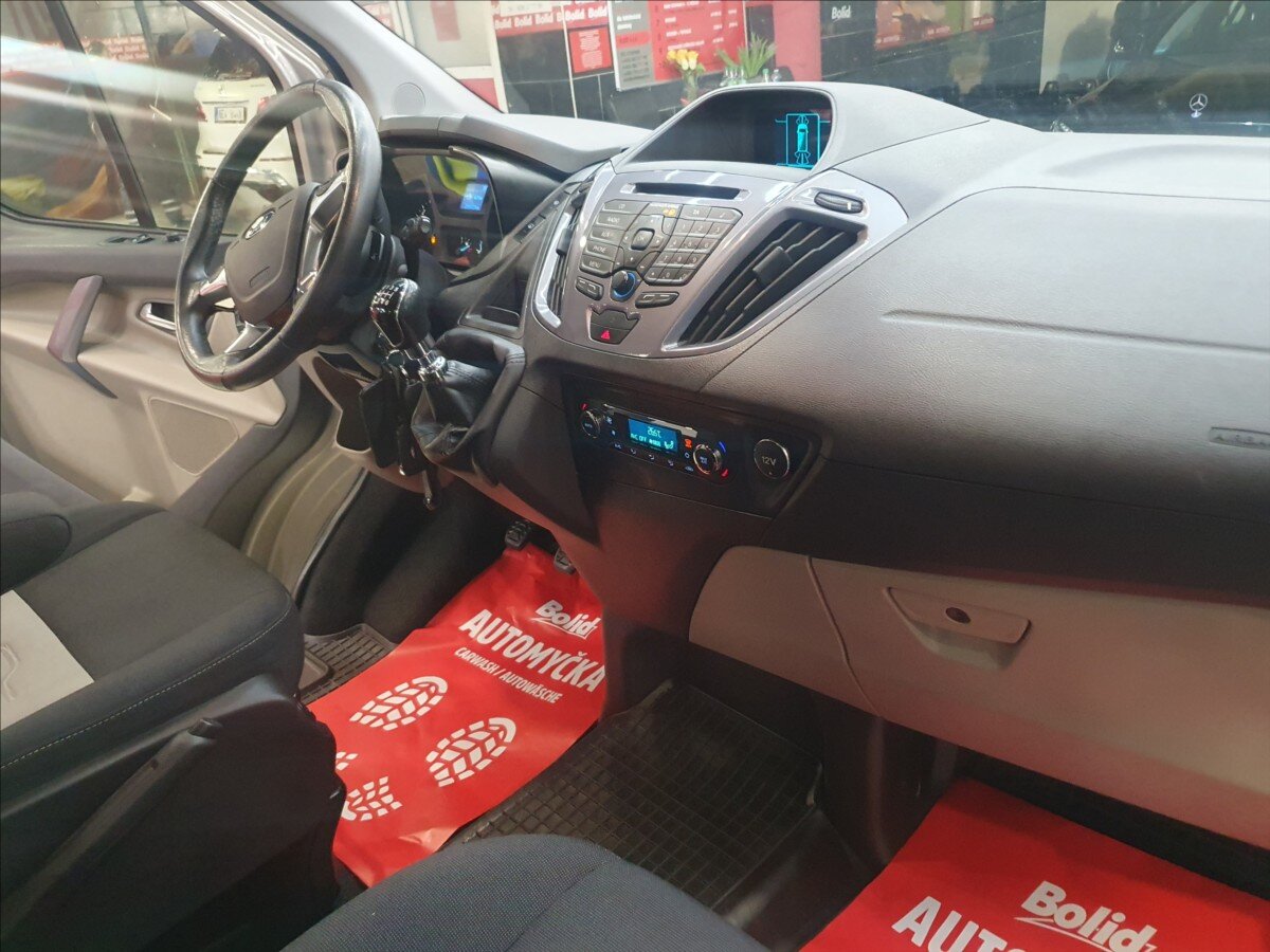 Ford Tourneo Custom Kombi 2,2 l 92 kw