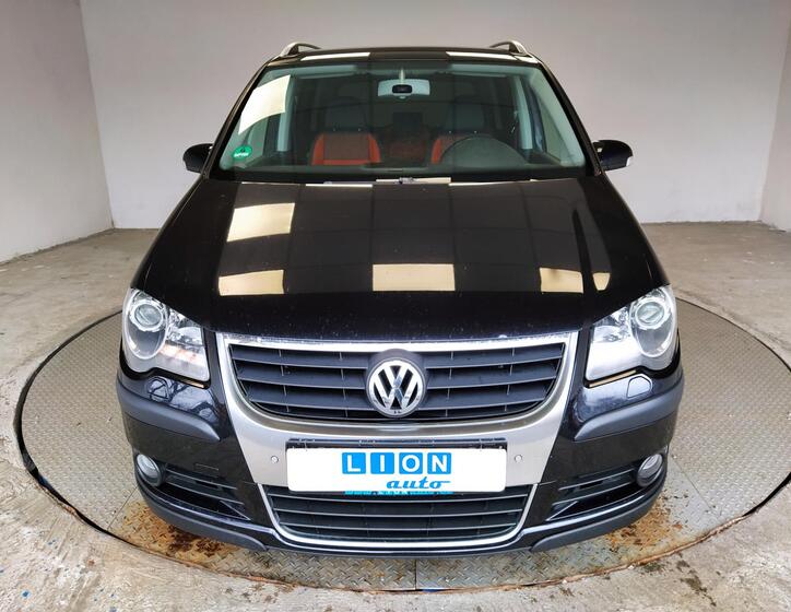 Volkswagen Touran 2