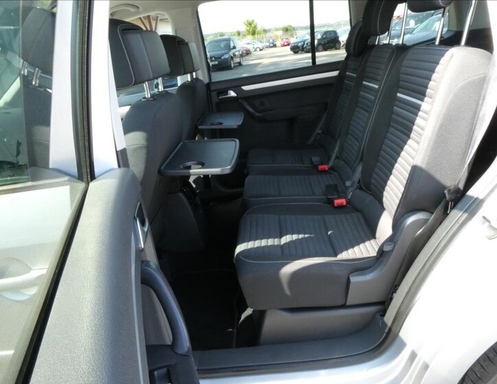 Volkswagen Touran 21