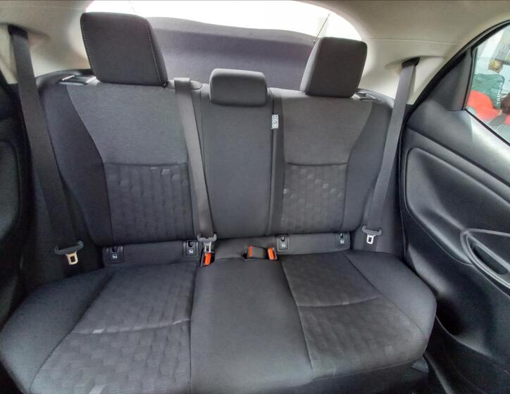 Toyota Yaris 10