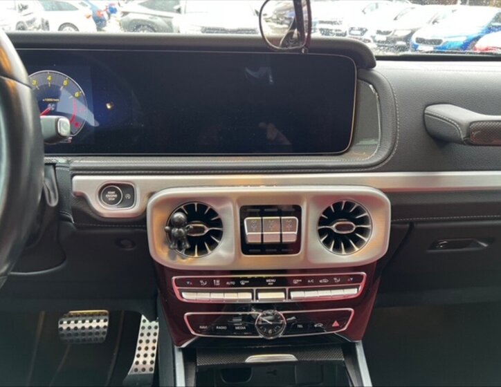 Mercedes-Benz Třídy G SUV / Terénní 4,0 l 310 kw