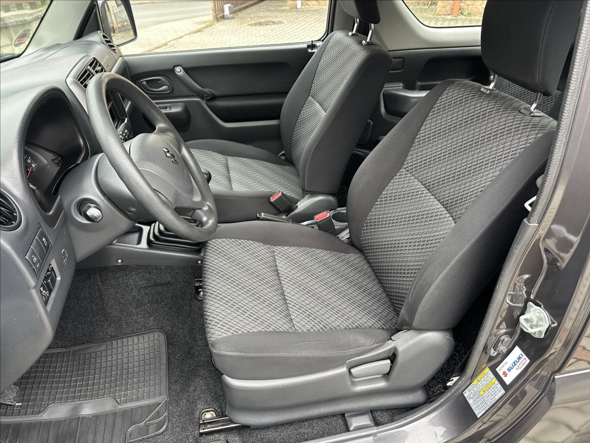 Suzuki Jimny SUV 1,3 l 63 kw