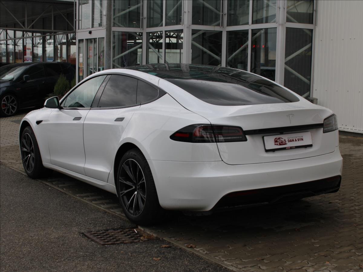 Tesla Model S Hatchback 0,0 493 kw
