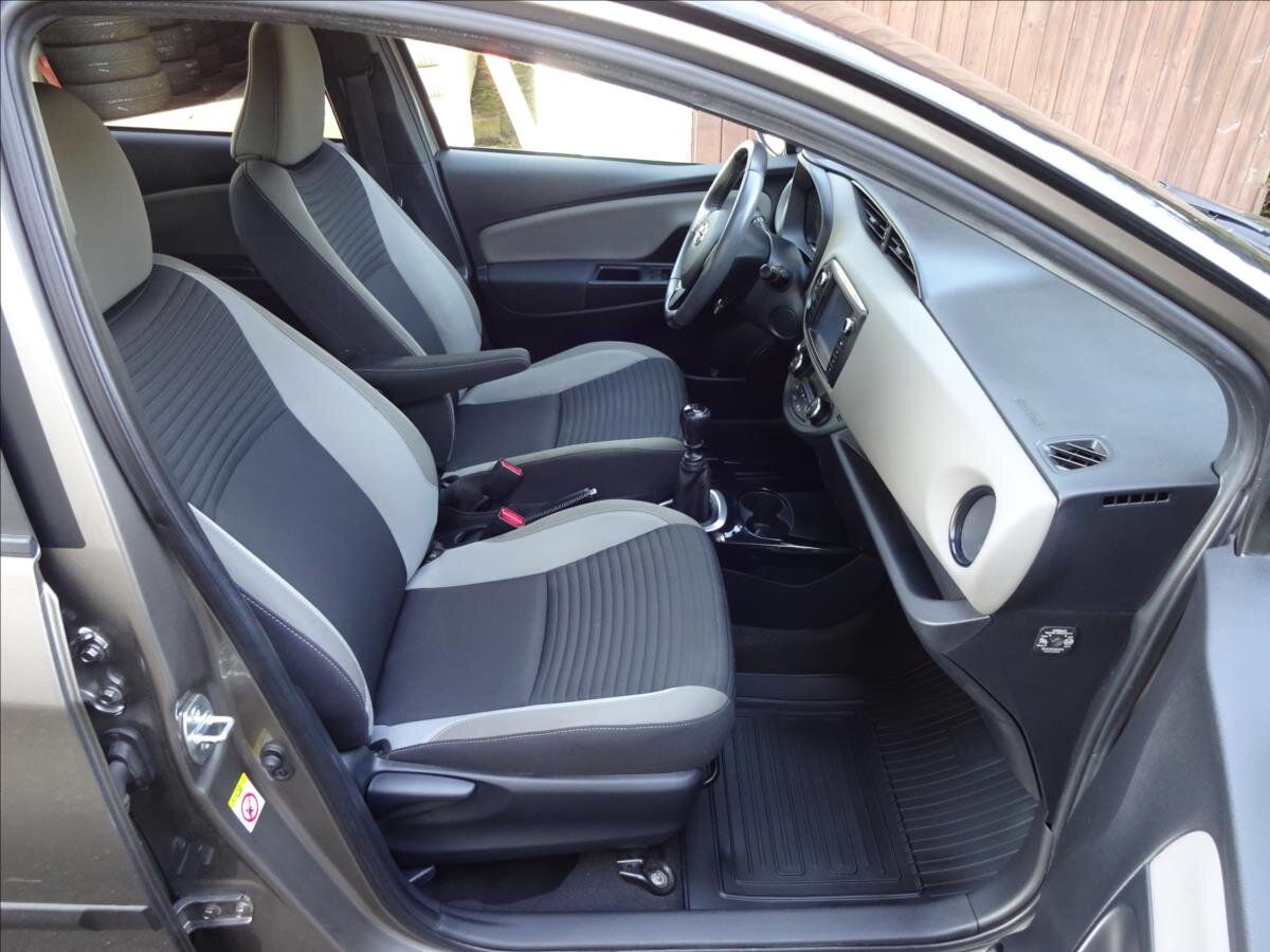 Toyota Yaris Kombi 1,3 l 73 kw