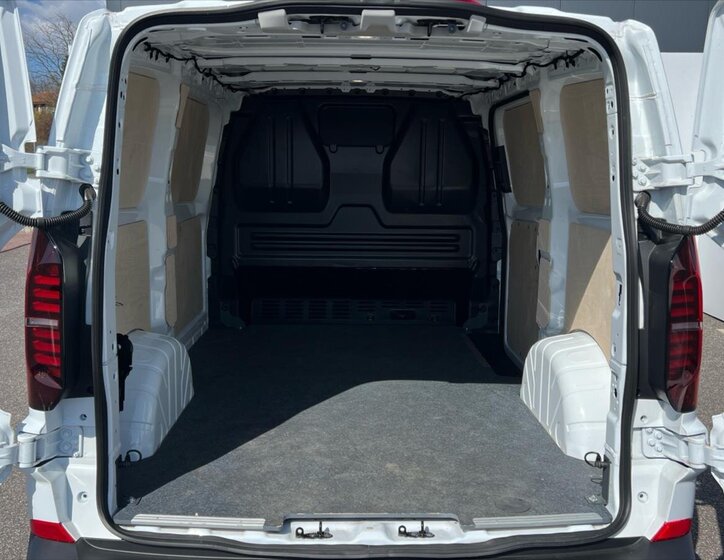 Volkswagen Transporter Skříň 2,0 l 110 kw