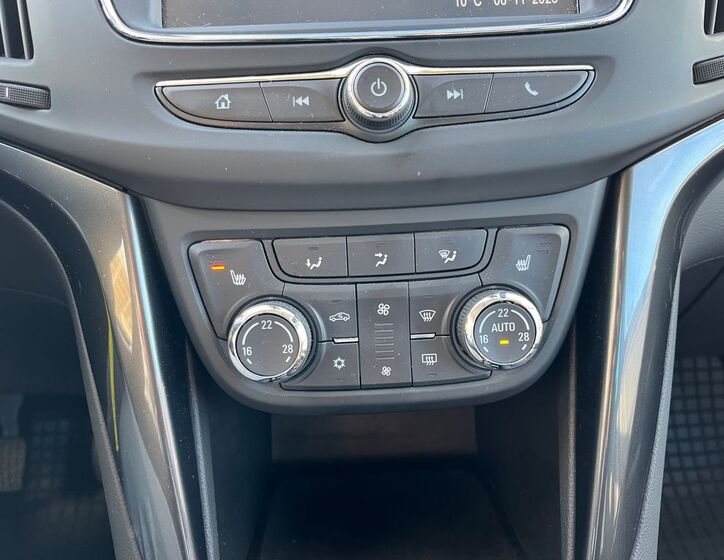 Opel Zafira 22