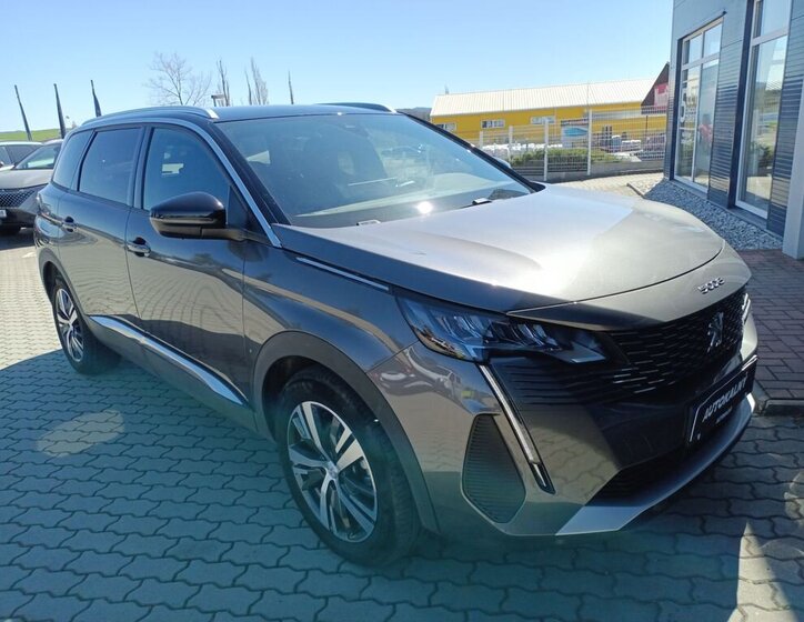 Peugeot 5008 SUV / Terénní 1,5 l 96 kw
