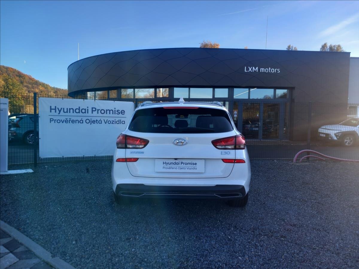 Hyundai i30 Kombi 998,0 88 kw