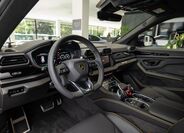 Lamborghini Urus 5
