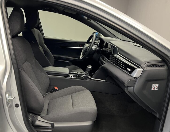 Toyota Camry Sedan / Limuzína 2,5 l 137 kw