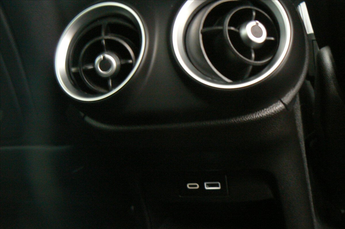 Alfa Romeo Stelvio SUV 2,1 l 154 kw