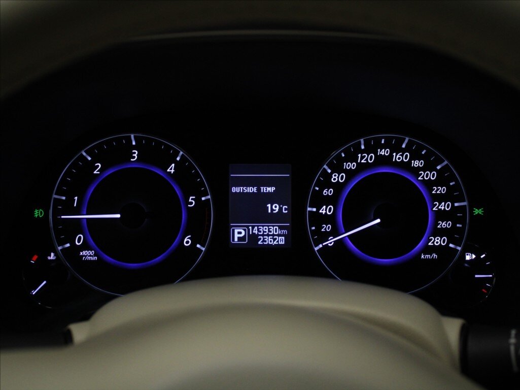 Infiniti QX70 SUV 3,0 l 175 kw