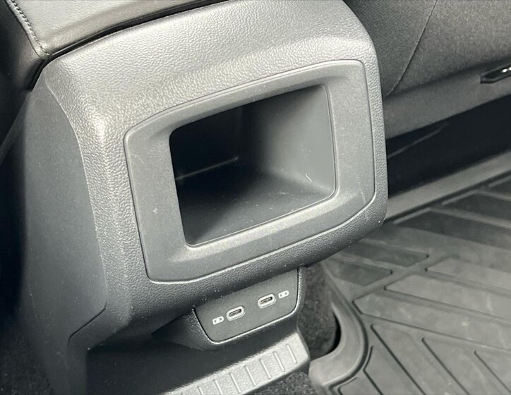 Volkswagen T-Cross Kombi 1,5 l 110 kw