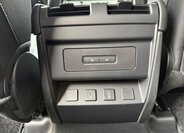 Land Rover Defender SUV / Terénní 3,0 l 147 kw