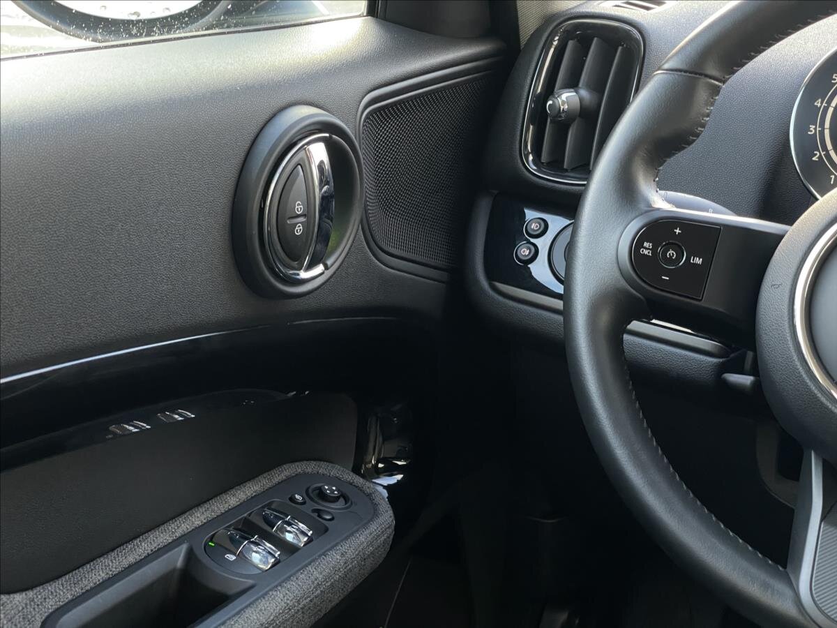 Mini Countryman SUV 1,5 l 100 kw