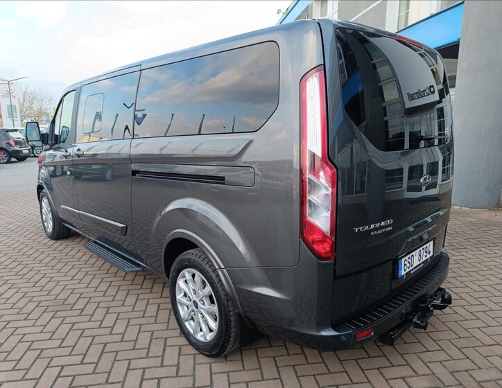 Ford Tourneo Custom MPV 2,0 l 125 kw