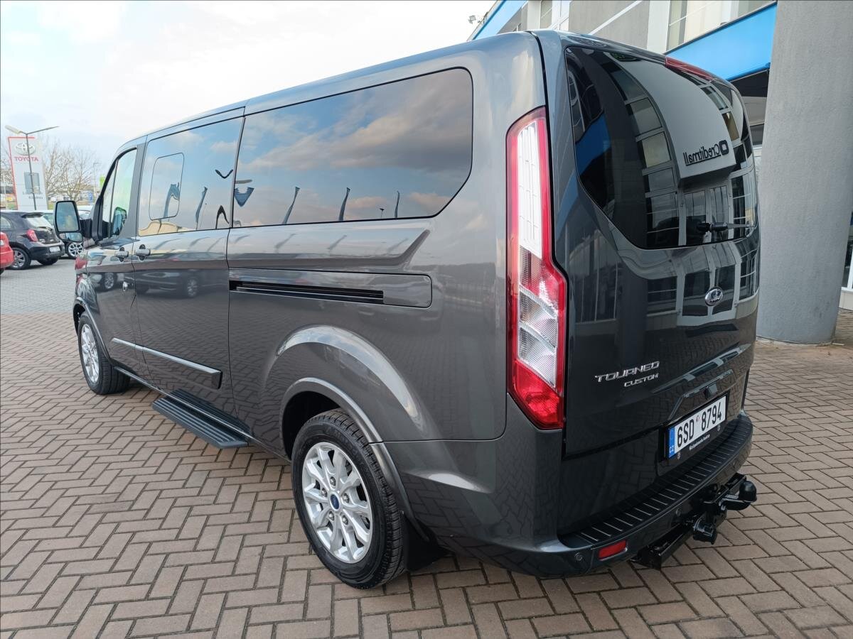 Ford Tourneo Custom MPV 2,0 l 125 kw