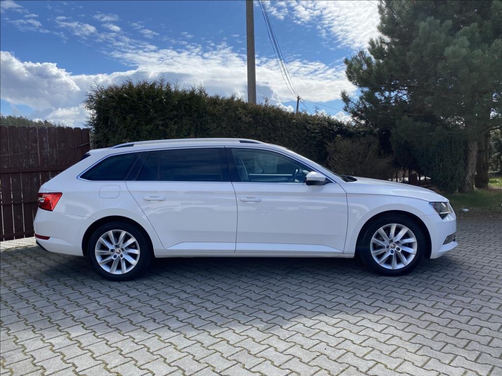 Škoda Superb Kombi 2,0 l 110 kw