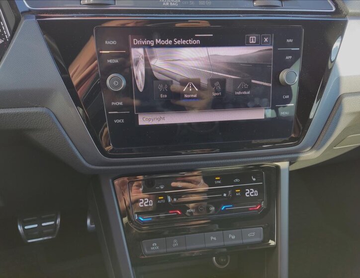 Volkswagen Touran MPV 1,5 l 110 kw