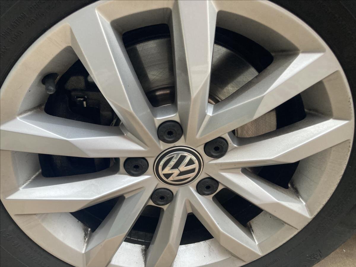 Volkswagen Passat Kombi 1,4 l 110 kw