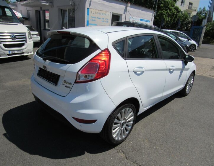 Ford Fiesta Hatchback 998,0 74 kw
