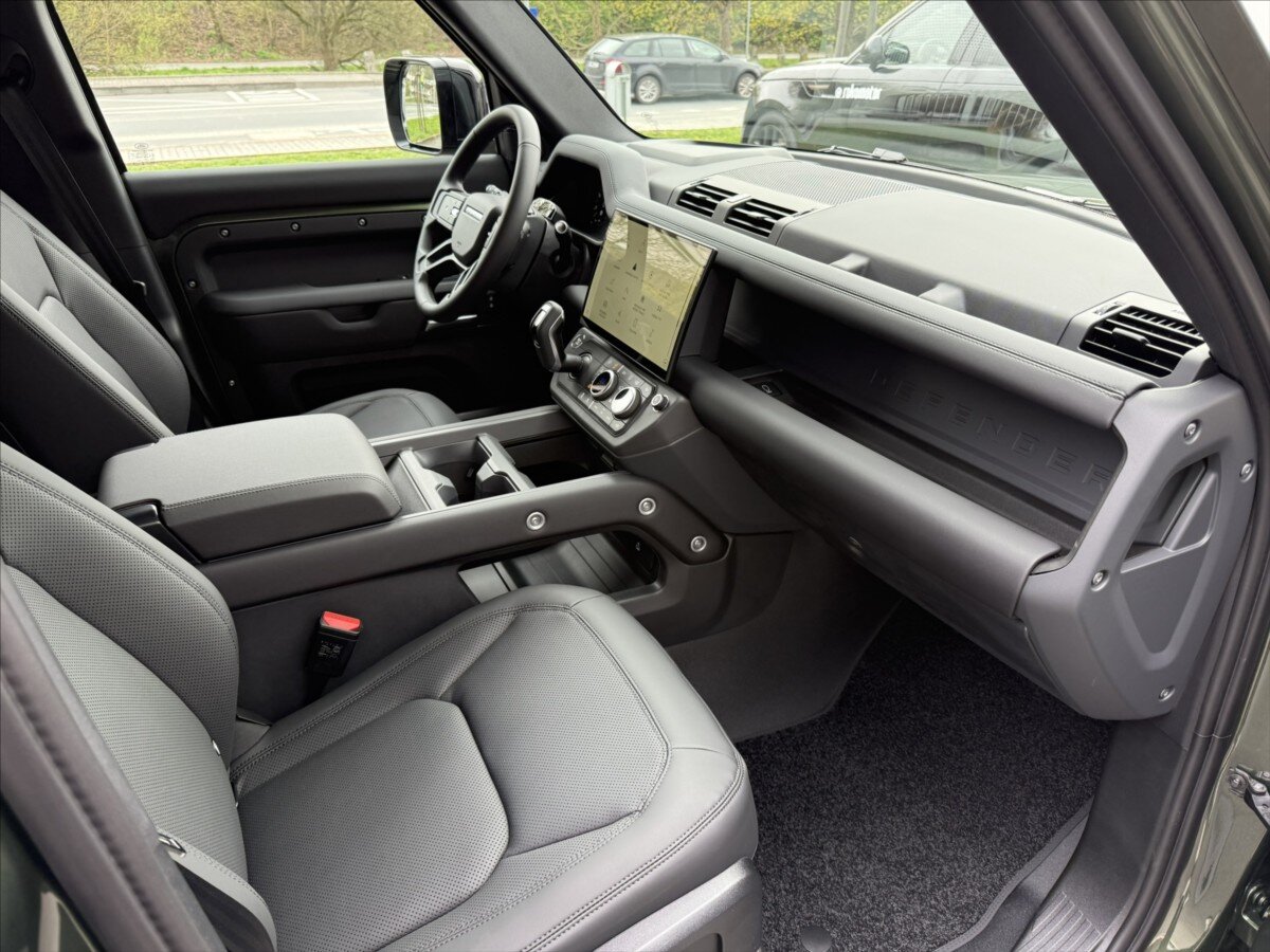 Land Rover Defender SUV / Terénní 3,0 l 184 kw