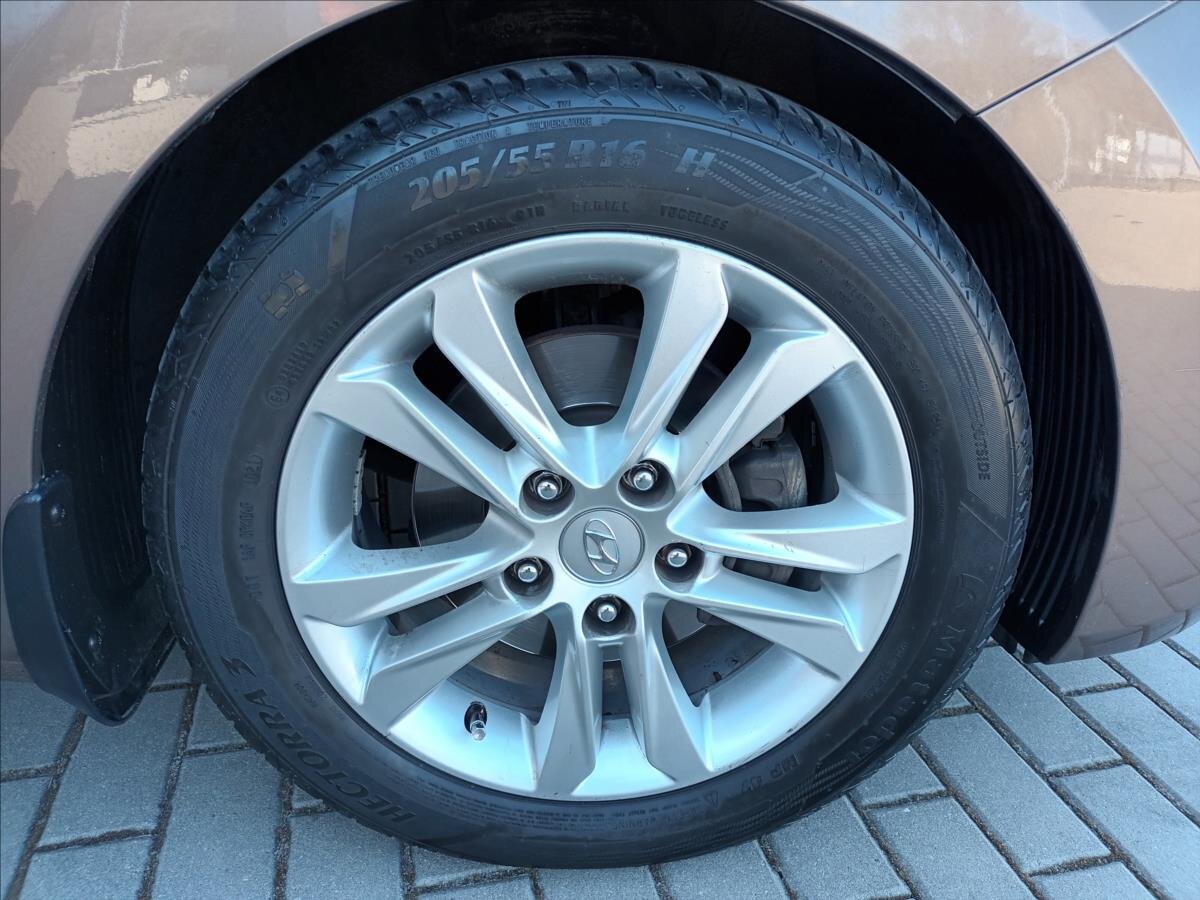 Hyundai i30 Kombi 1,6 l 99 kw