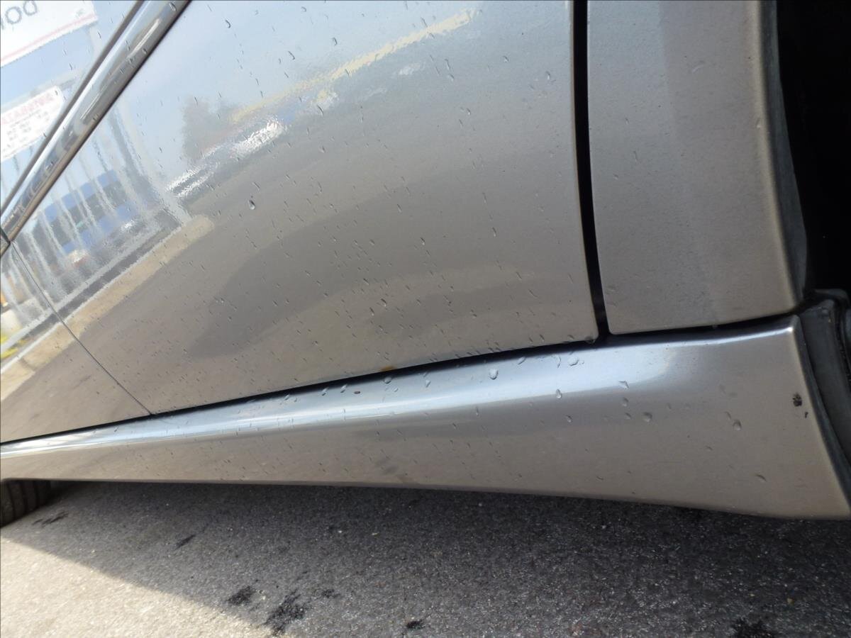 Subaru Legacy Kombi 2,0 l 121 kw