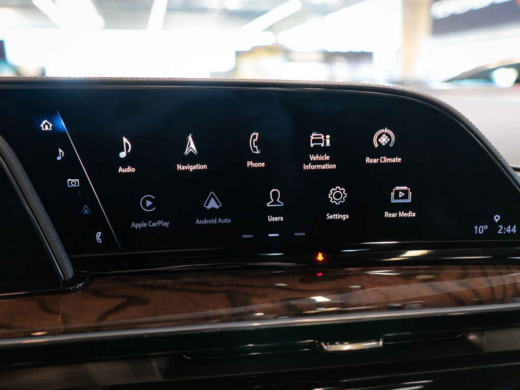 Cadillac Escalade SUV / Terénní 6,2 l 313 kw