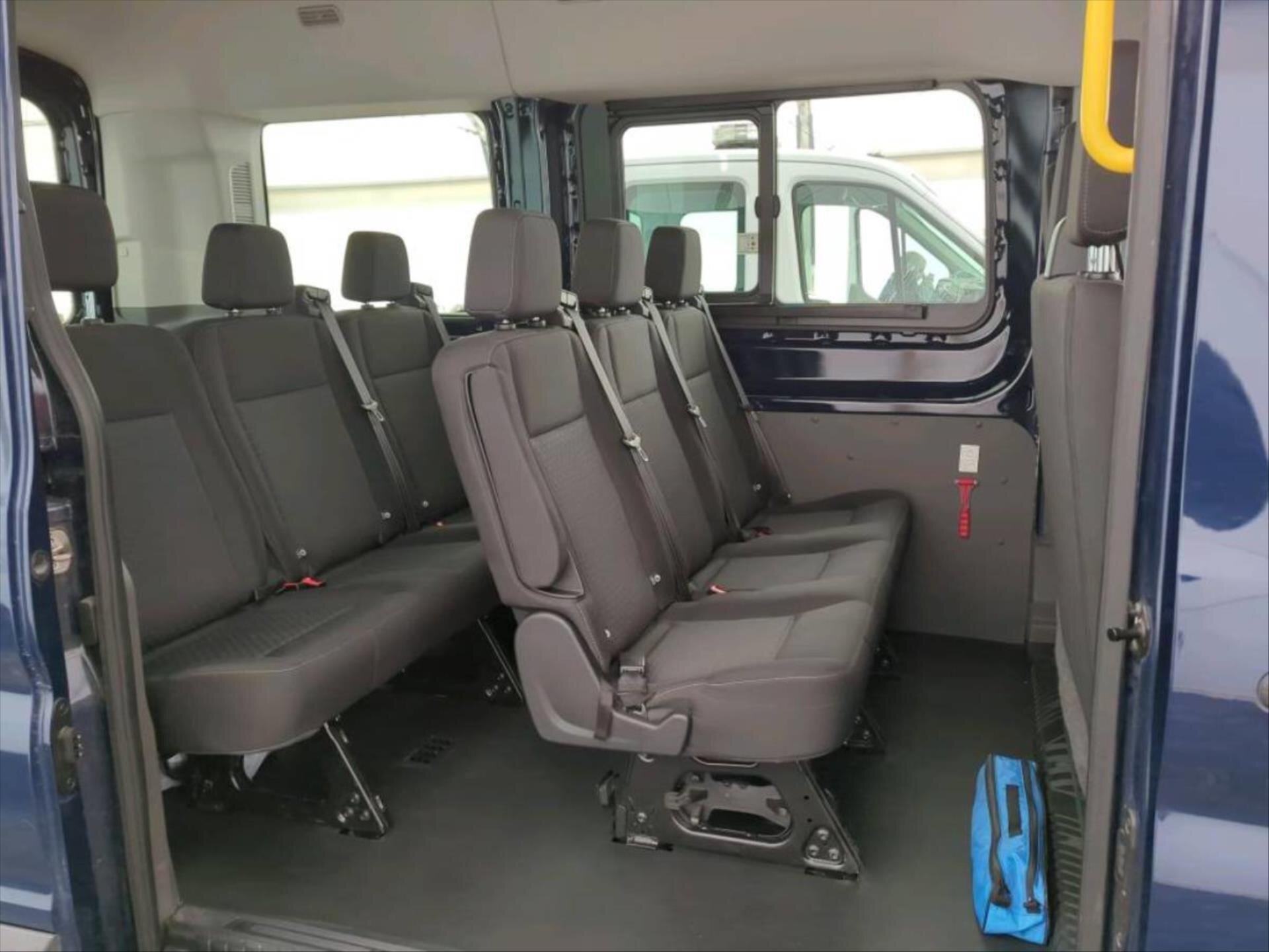 Ford Transit Kombi 2,0 l 96 kw