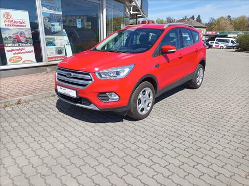 Ford Kuga SUV / Terénní 1,5 l 88 kw