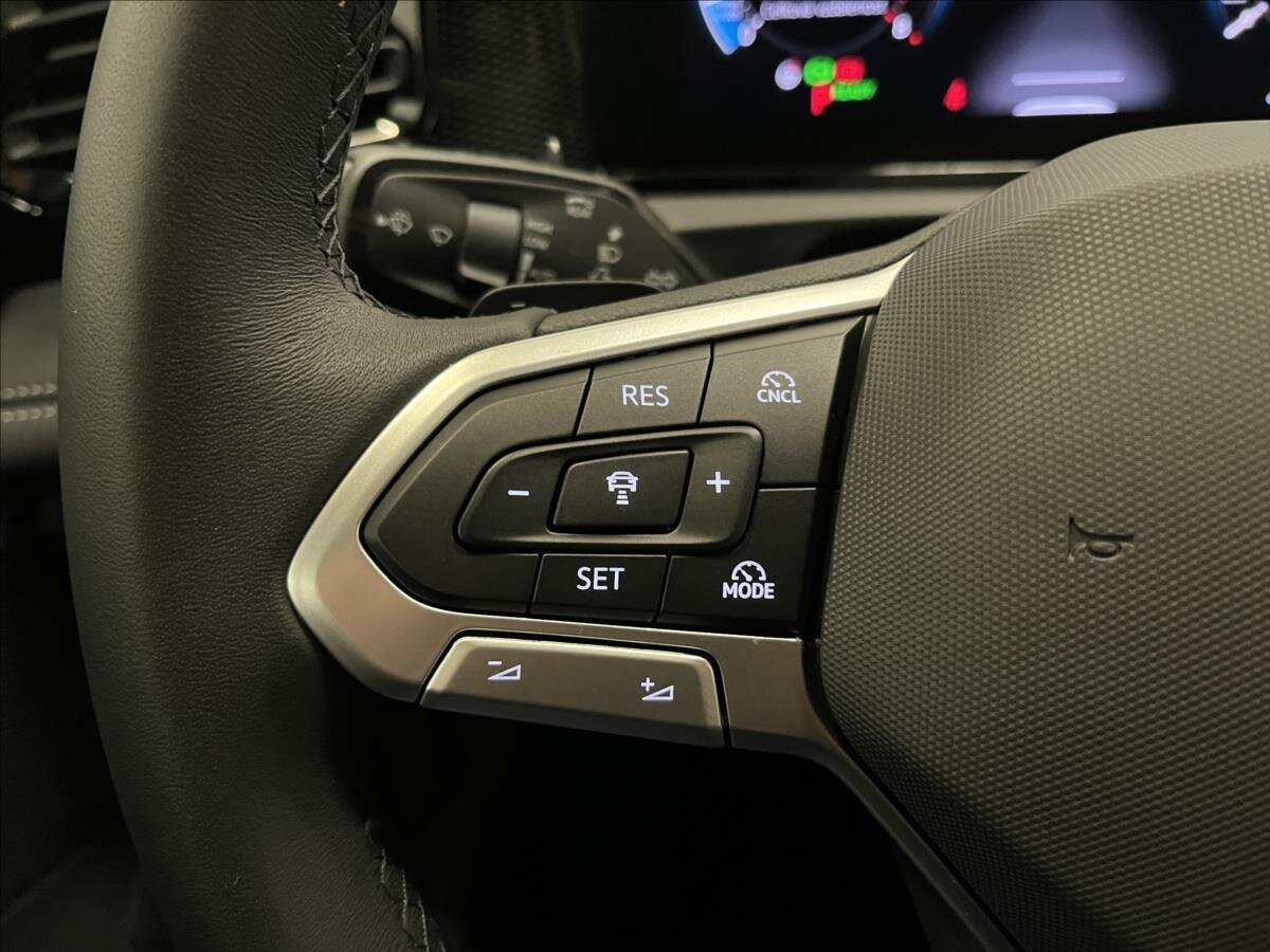 Volkswagen Tiguan SUV 1,5 l 96 kw