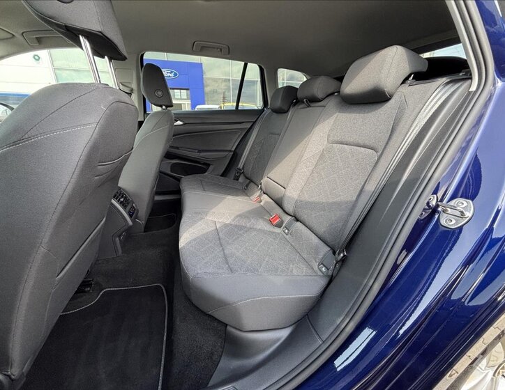 Volkswagen Golf Kombi 1,5 l 96 kw