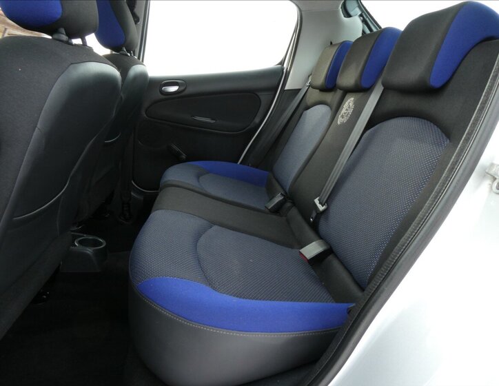 Peugeot 206 Hatchback 1,1 l 44 kw