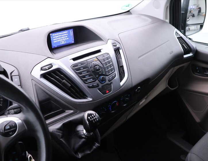 Ford Tourneo Custom MPV 2,2 l 114 kw