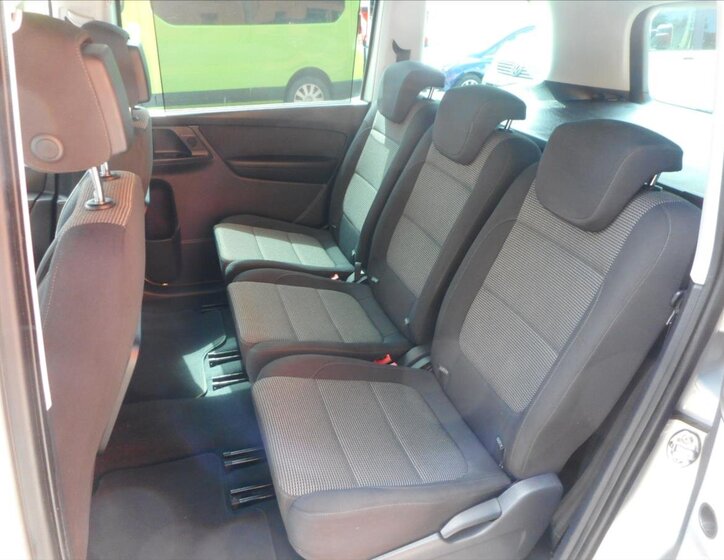 Volkswagen Sharan MPV 2,0 l 103 kw