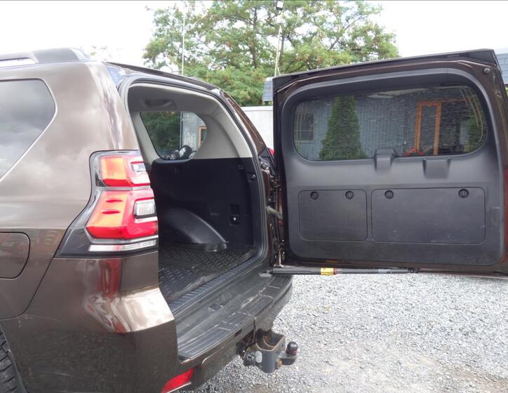 Toyota Land Cruiser 18