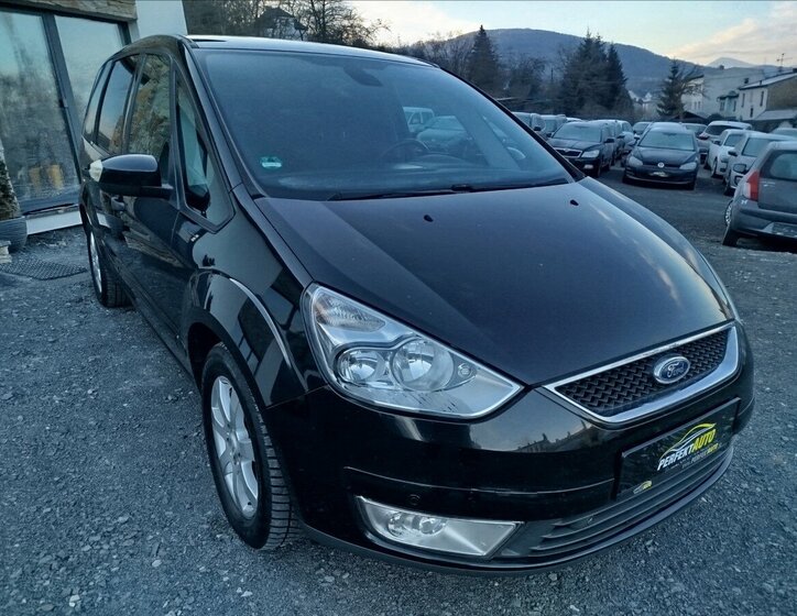 Ford Galaxy 9